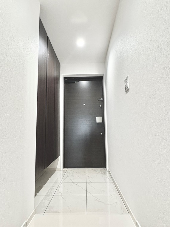 パークホームズ白壁四丁目の玄関