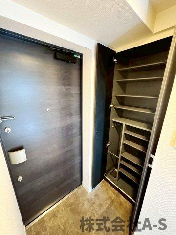 プレサンスNAGOYA桜通ビッグビートの収納|同間取り画像使用
実際のお部屋と色などが異なる場合がございます。