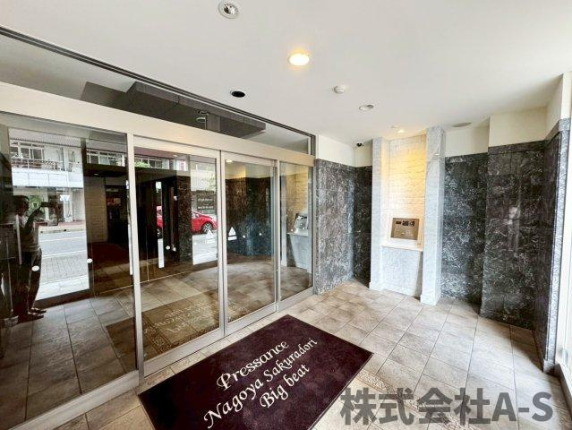 プレサンスNAGOYA桜通ビッグビートのロビー|同間取り画像使用
実際のお部屋と色などが異なる場合がございます。