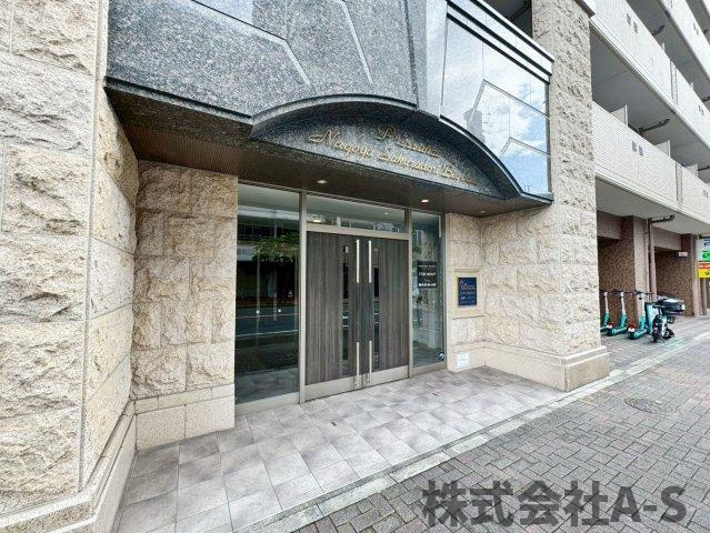プレサンスNAGOYA桜通ビッグビートのエントランス