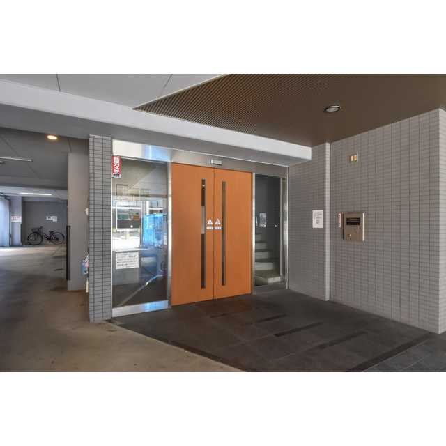 レジデンス名古屋千代田のエントランス