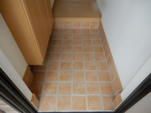 フェイリス・カーサの玄関