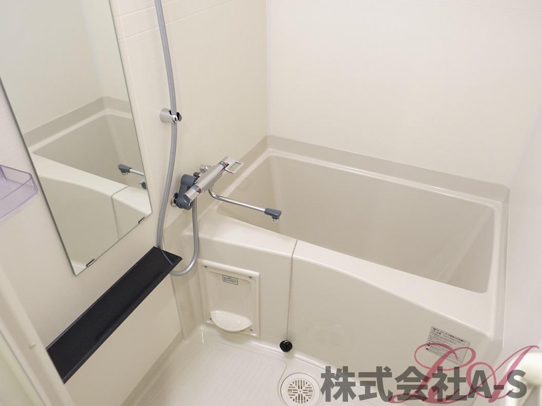 ディアレイシャス浅間町の浴室|同間取り画像使用
実際のお部屋と色などが異なる場合がございます。