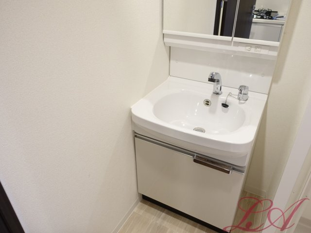 ディアレイシャス浅間町の洗面所|同間取り画像使用
実際のお部屋と色などが異なる場合がございます。