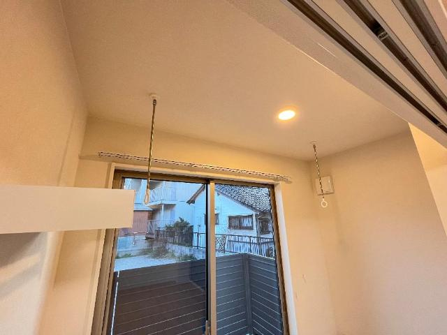 【設備】 | 南区下石田２丁目新築アパート　Ａ棟 | 室内物干し（イメージ）