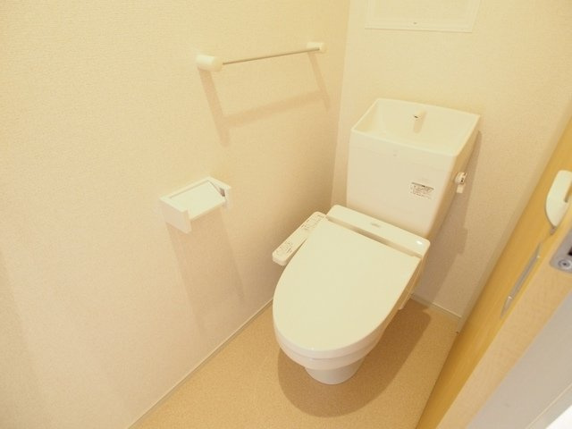 【トイレ】 | エクセレント本城Ｂ | 落ち着いた色調のトイレです