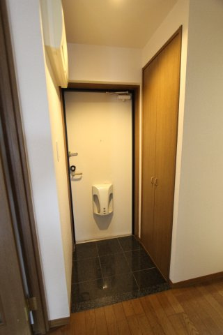 パルテプエンテの玄関|収納もある玄関です