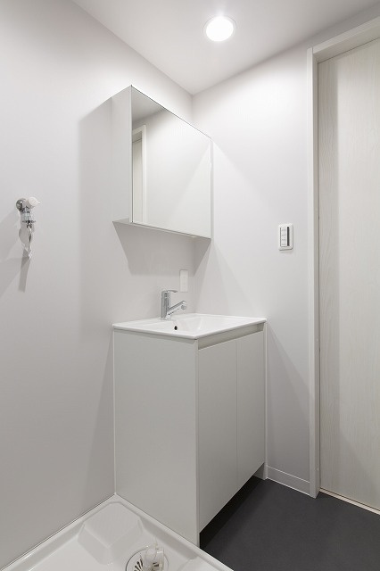 ＲＥＦＩＮＥＤ　ＴＡＳＴＥ　小塚の洗面所|スペースが確保できる洗面所です