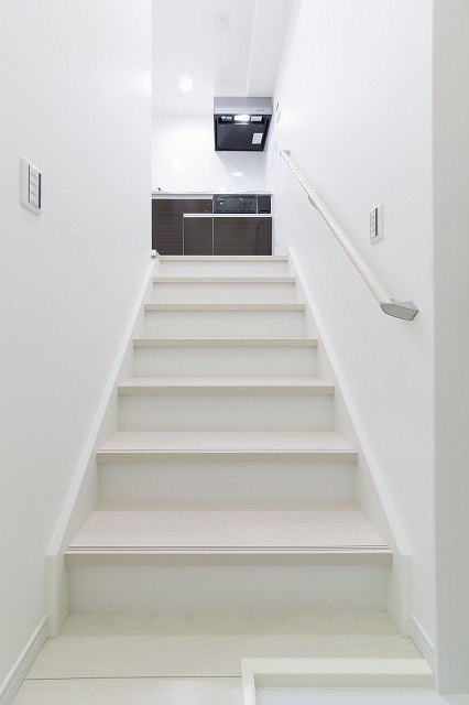 ＲＥＦＩＮＥＤ　ＴＡＳＴＥ　小塚の居間・リビング|ゆったり過ごせる居間です