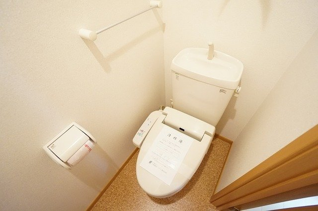 【トイレ】 | ランドコア木屋瀬 | ゆったりとした空間のトイレです