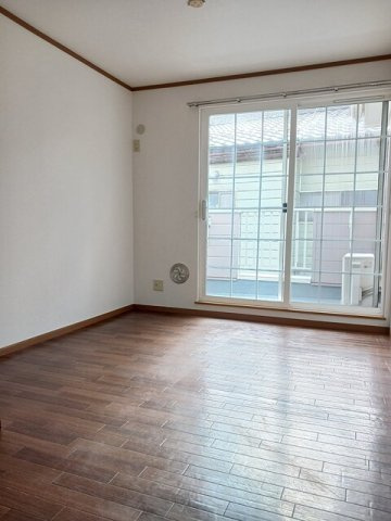 クレセント２１Ｃの居間・リビング|使いやすいリビングです