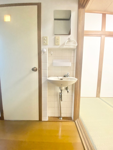 東淀川区豊新4丁目　テラスハウスの洗面所|使いやすい洗面所です