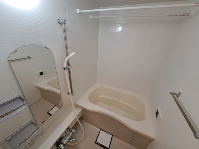 シャーメゾン津門の浴室