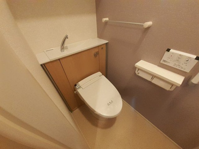 【トイレ】 | アンダンテ郡津 | ゆったりとした空間のトイレです