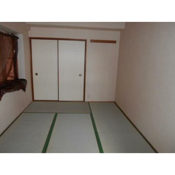 ロイヤルヴェール山下の和室|和室がひろがる居住スペース