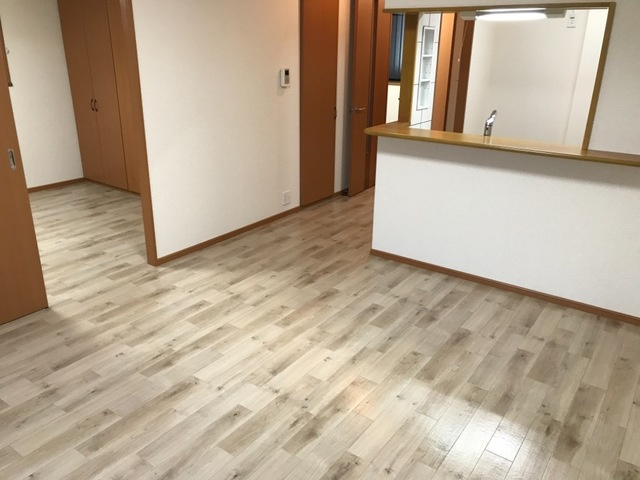 アダージュ ガーデンの居間・リビング