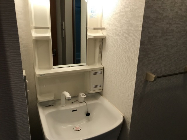 アダージュ ガーデンの洗面所