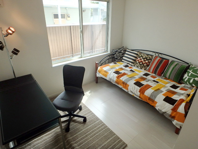 世田谷区八幡山３丁目のアパートの居間・リビング