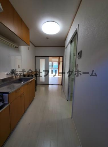 三鷹市上連雀２丁目のアパートのキッチン