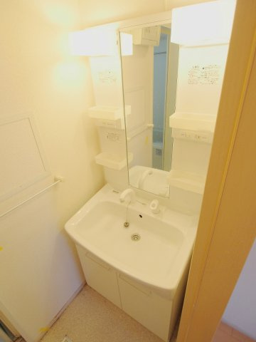 ノーブル　川内　Ⅲ番館の洗面所