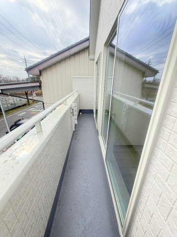 吉川市道庭1丁目　新築戸建　全1棟のバルコニー|南向きの陽当たり良好なバルコニー
