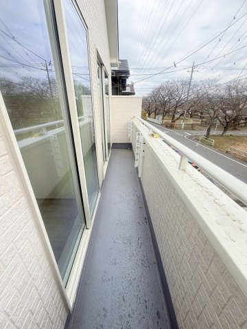 吉川市道庭1丁目　新築戸建　全1棟のバルコニー|南向きの陽当たり良好なバルコニー