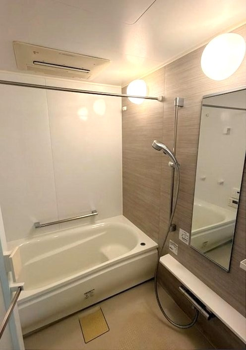 エスリード城東中央　8階の浴室