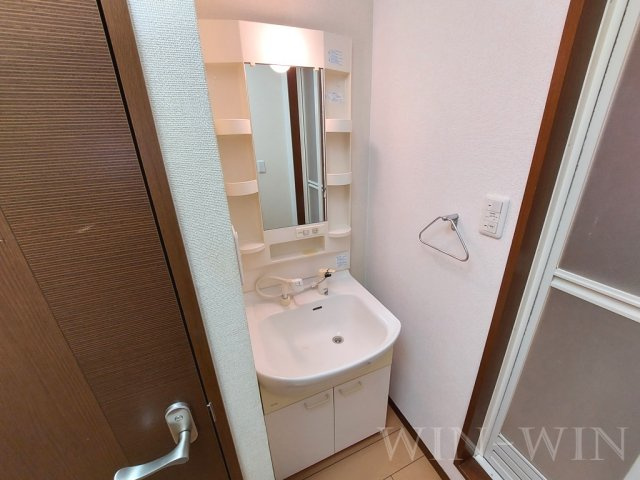 エクセルコート小鷹野の独立洗面台|イメージ（同建物内別部屋の写真です）