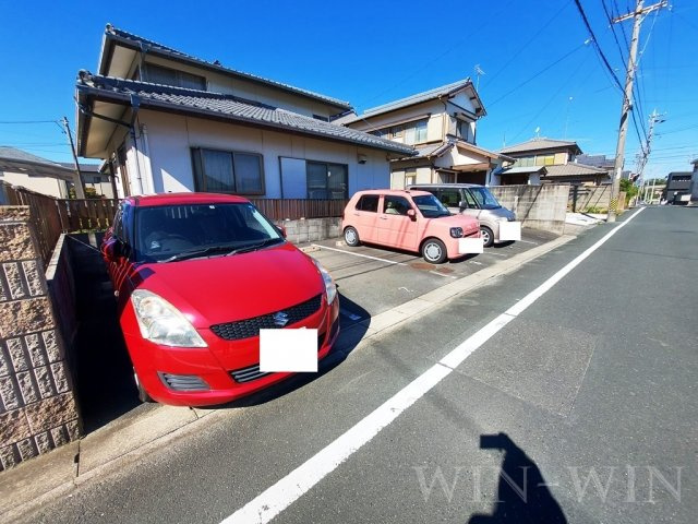 エクセルコート小鷹野の駐車場