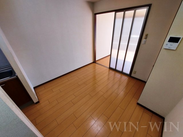 エクセルコート小鷹野の居間・リビング|イメージ（同建物内別部屋の写真です）