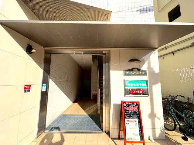 アベニュー藤井寺のエントランス