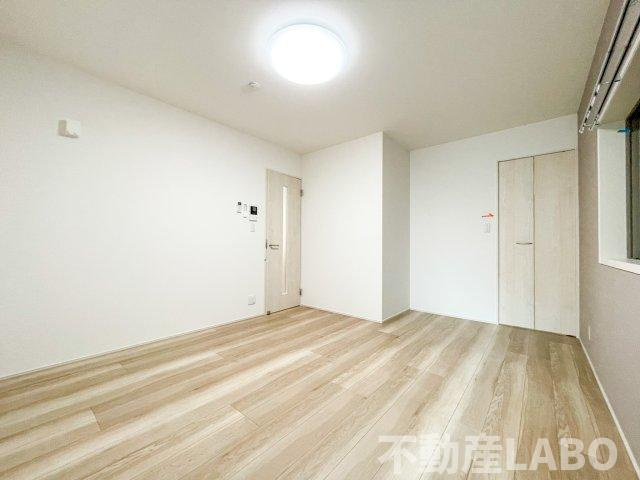 フジパレス今川公園東V番館の洋室
