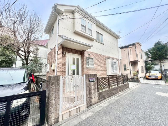 杉並区今川1丁目　中古戸建の前面道路含む現地写真|2026.02.27撮影

現地ご見学希望・資料請求などお気軽にお問い合わせ下さい！
03-5990-5201