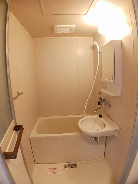 ｒｏｏｍ．三々五々　Ａの浴室|バス