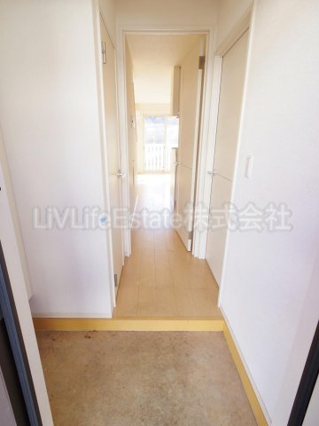 ＣＲＡＤＬＥ　B棟の玄関