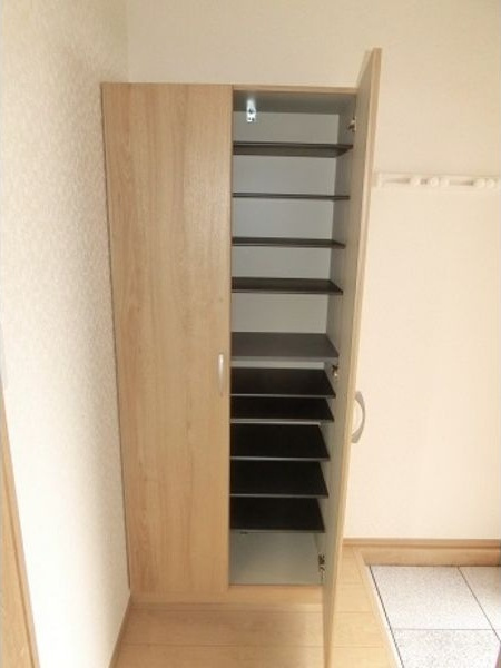 グランドソレイユ幸の玄関