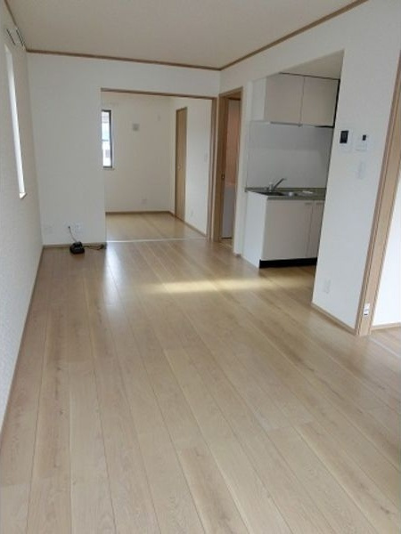 グランドソレイユ幸の居間・リビング