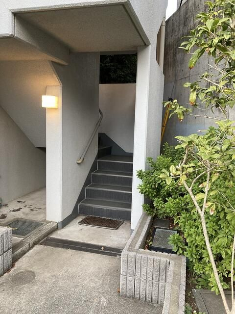 Ｆ．Ｈ．Ｄビルのエントランス