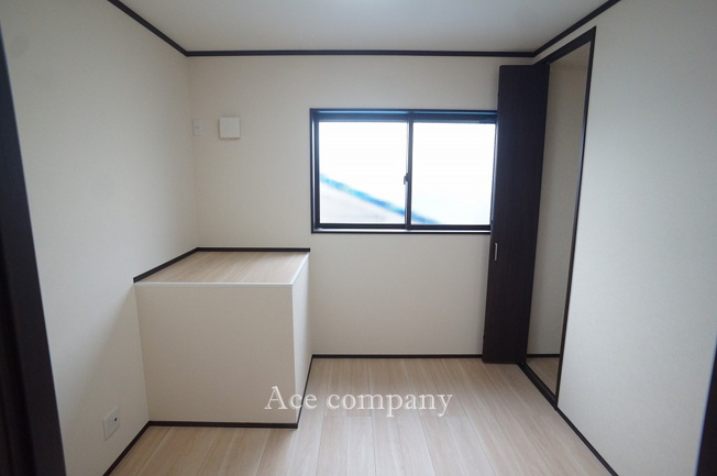 【キッチン】 | 東大阪市花園東町2丁目 | キッチン背面、カップボード付きです♪