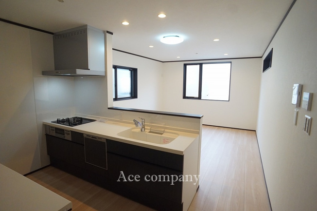 【収納】 | 東大阪市花園東町2丁目 | 【シューズクローク内】便利な可動式の棚付きです♪