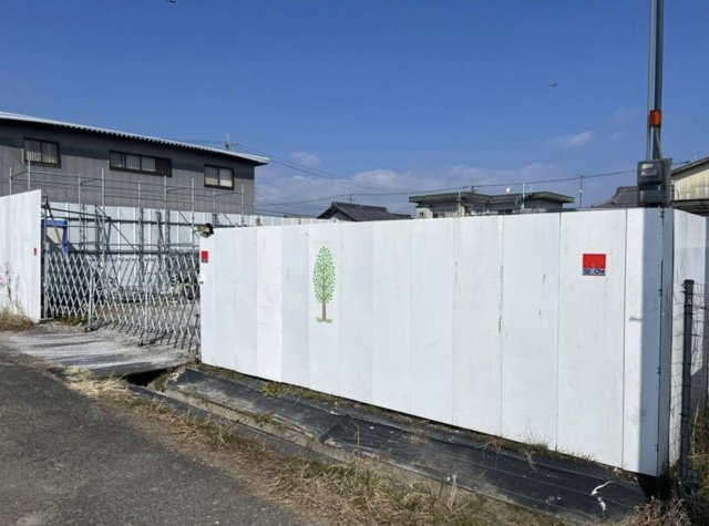 野洲市菖蒲の事業用地の外観