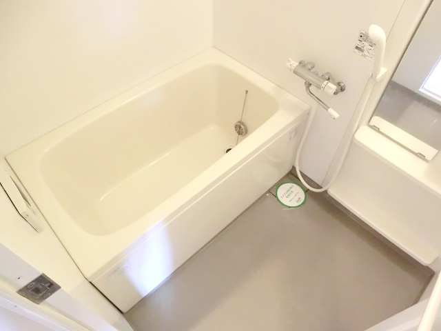 アンボワーズの浴室|追い炊き機能付きの綺麗なバスルームです！