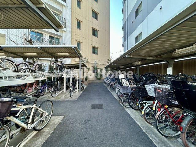 ライオンズ墨田アーバンマークスの駐輪場|【自転車置き場】最新の空き状況や費用などの詳細は担当スタッフまでお問い合わせください。