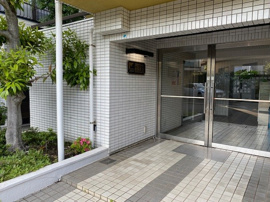 エントランスです