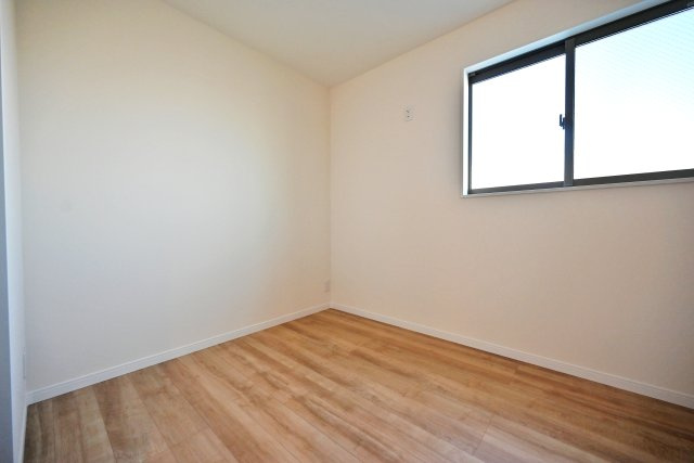 尼崎市大庄北5丁目新築一戸建ての洋室|3階洋室5帖。お子様の子供部屋にどうですか？