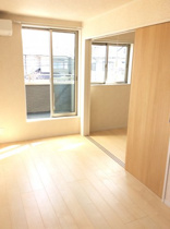 広々とした洋室です