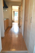 内装は落ち着いています