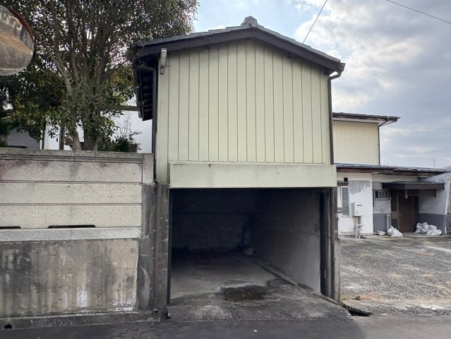 勿来町四沢作田 中古一戸建ての駐車場