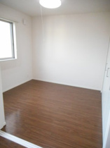 明るい洋室です