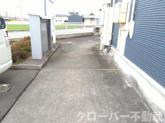 レオネクストグランデ　セコンドのエントランス